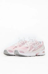 New Balance Pink 740 Sneakers